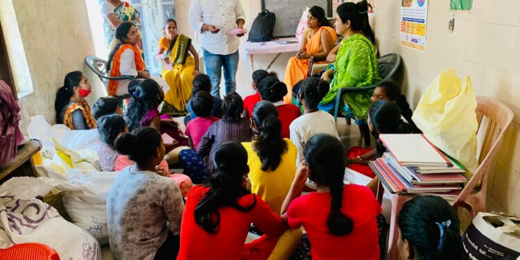 “मेन डिड फॉर ब्लीड” च्या वतीने मासिक पाळी विषयी जनजागृती