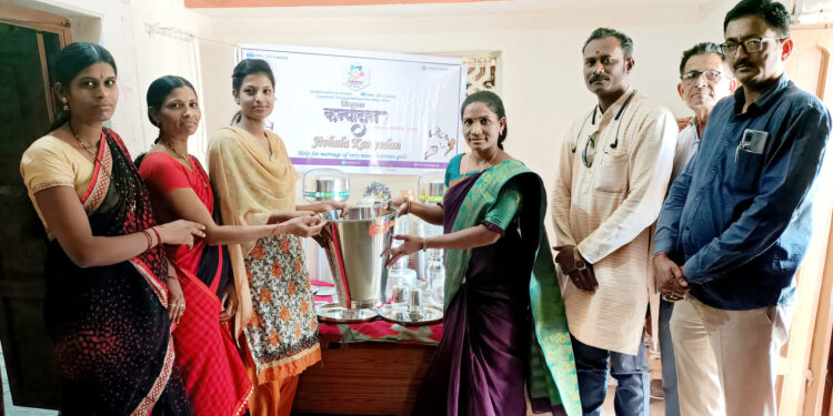 “जिव्हाळा कन्यादान” उपक्रमाअंतर्गत संसार उपयोगी साहित्य भेट देऊन कन्यादान