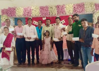 अराध्या एनजीओ सपोर्ट सेंटरच्या वतीने संस्थांना १ लाखांच्या देणगीचे वाटप