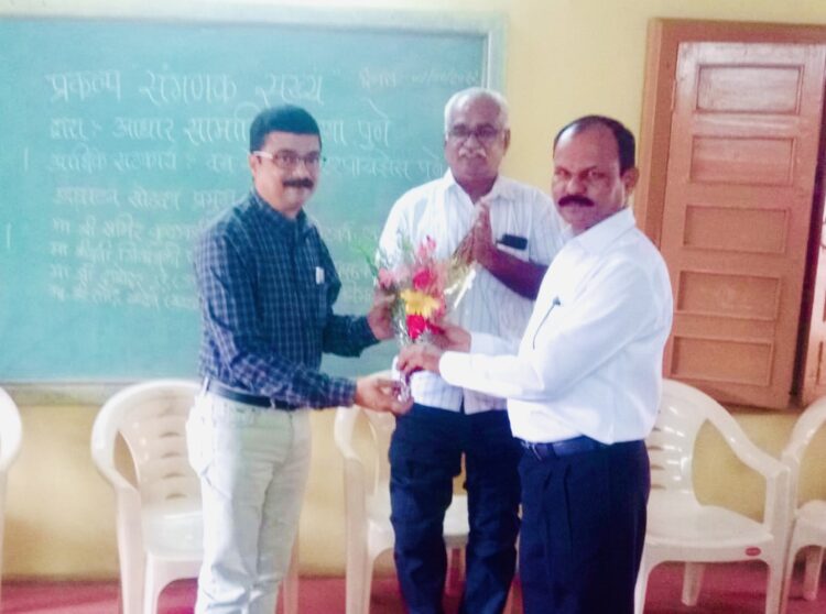 महापालिकेच्या विद्यार्थ्यांसाठी संगणक सख्य प्रकल्पाचा आरंभ