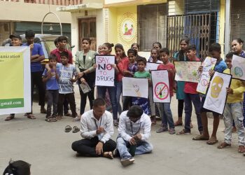 मनोदय व्यसनमुक्ती संस्थेच्या वतीने व्यसनाधीनता विषयावर जनजागृती