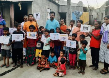 बालमजुरी विरोधात वस्तीमधील मुलांसोबत जनजागृती